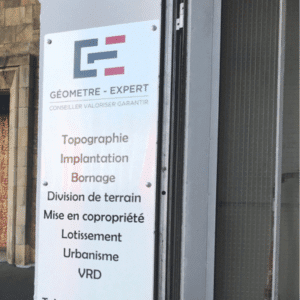 Illustration représentant l'enseigne du cabinet Géolec expert à Brest